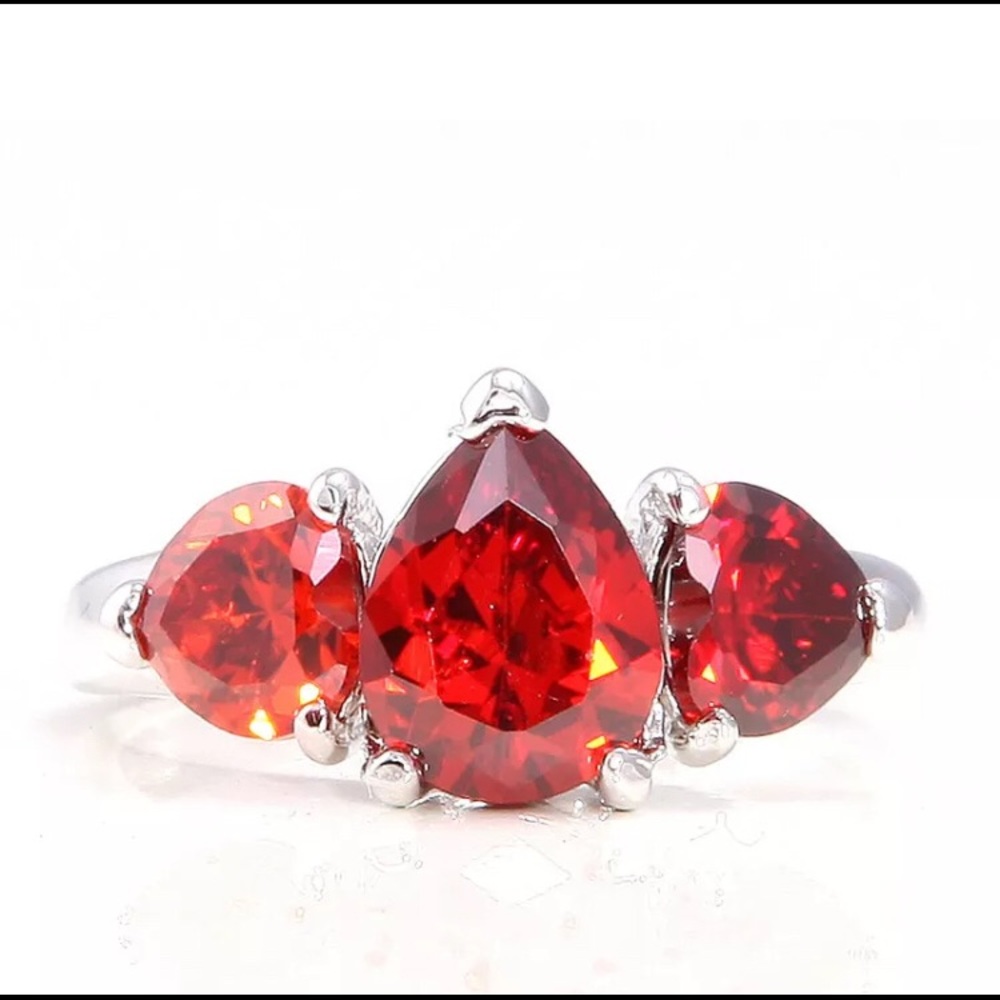 BRAND NEW 14KT (STAMPED) 1.10CT GARNET RING - Picture 3 of 8
